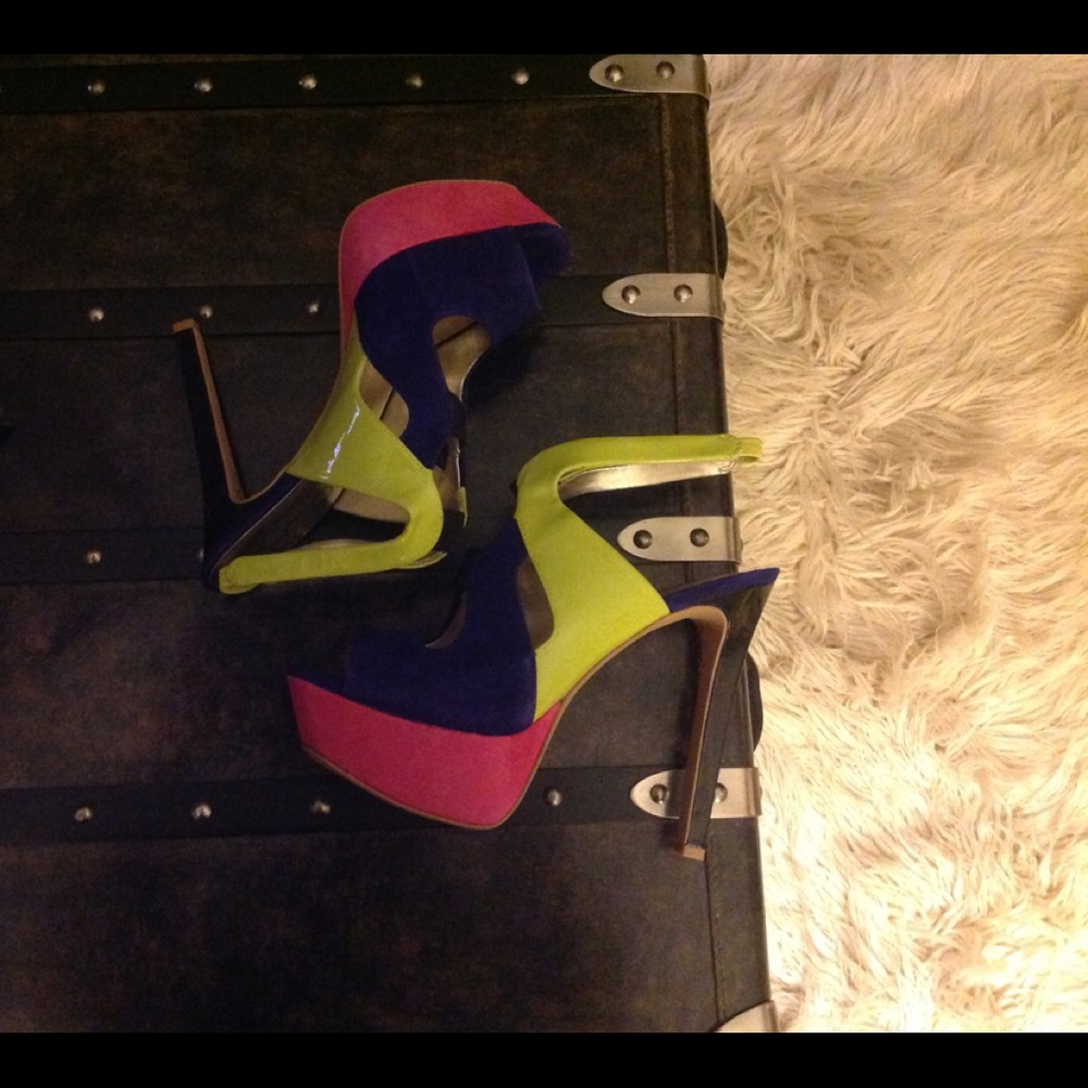 NEVER WORN - Jessica Simpson Bendie Platforms - Picture 2 of 3